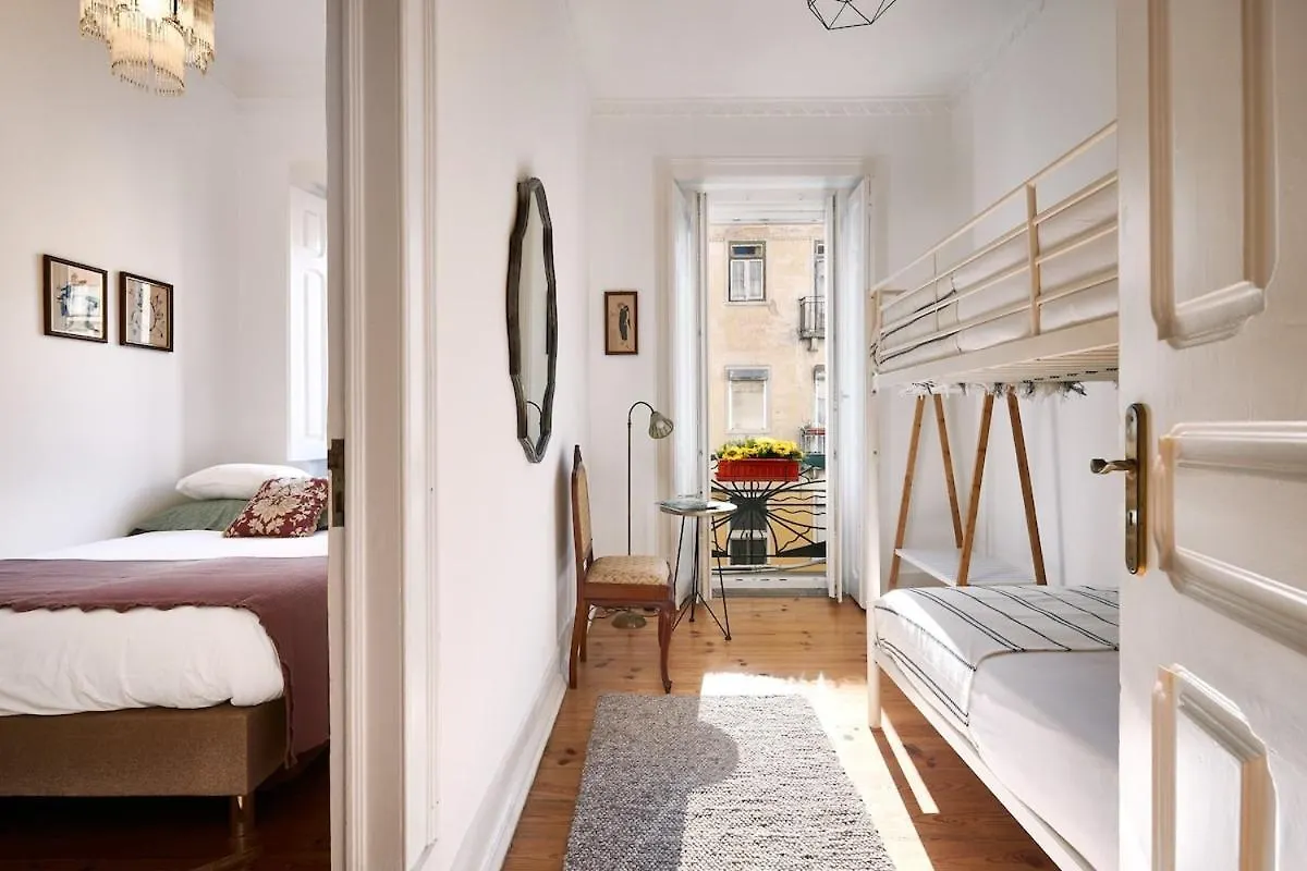 Central & Spacious 3Bd In Lisbon Apartment