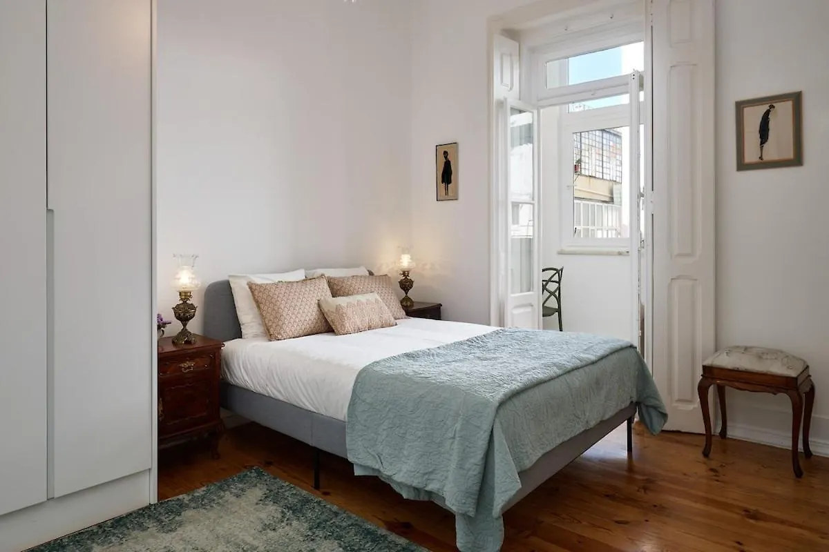 Central & Spacious 3Bd In Lisbon