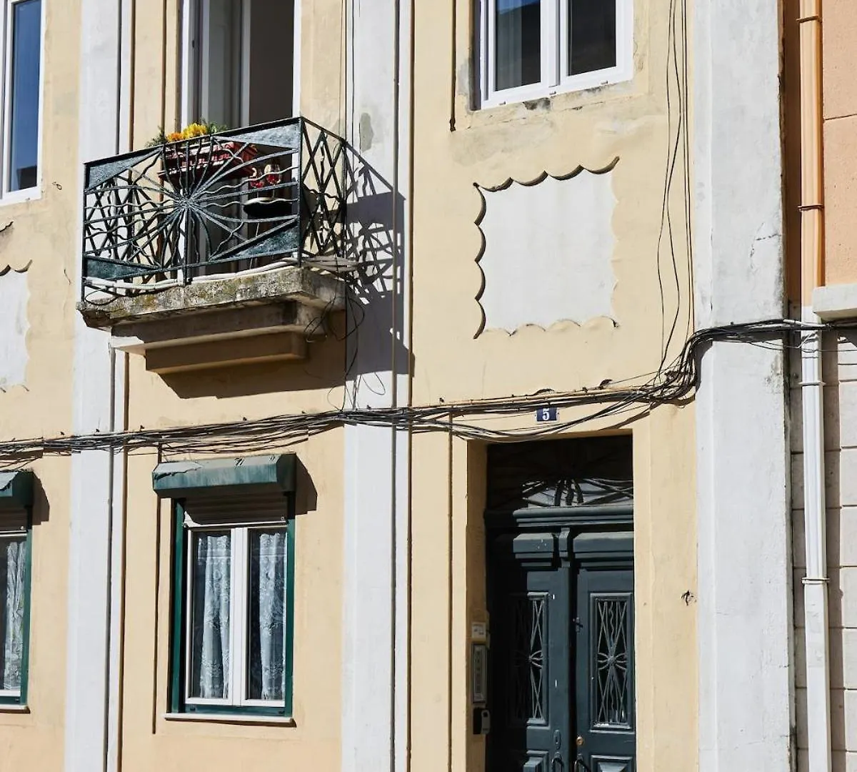 Central & Spacious 3Bd In Lisbon